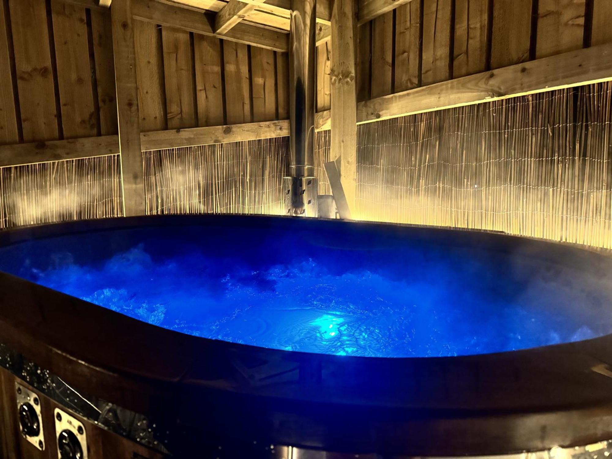 Deerstone Glamping-Boulsworth Hill Dome Hot Tub Hotel Earby Exterior photo